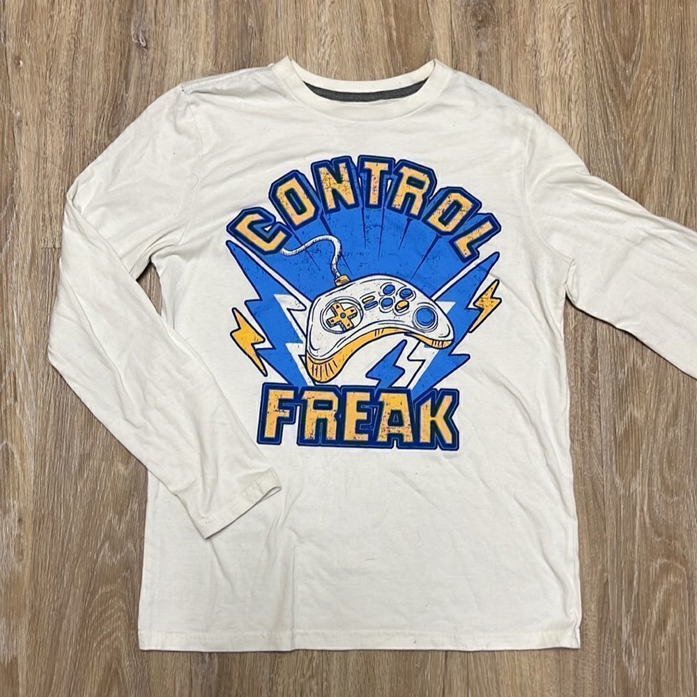 ARIZONA Youth White "Control Freak" Logo Long Sleeved Tee Shirt. Extra Large